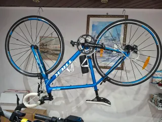 Bici Trek da corsa blu