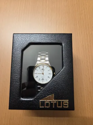 Reloj Lotus Oro y Plata