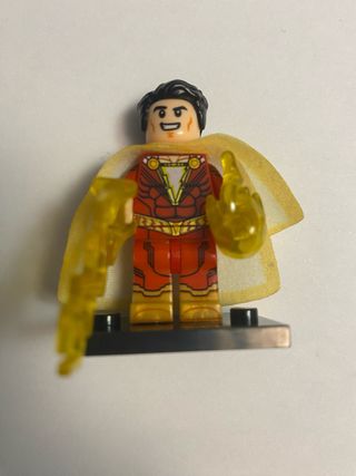 Figura Shazam tipo Lego