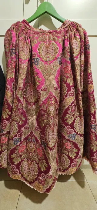 Traje Fallera Niña Oro y Fucsia.