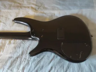 Bajo Ibanez SR 520