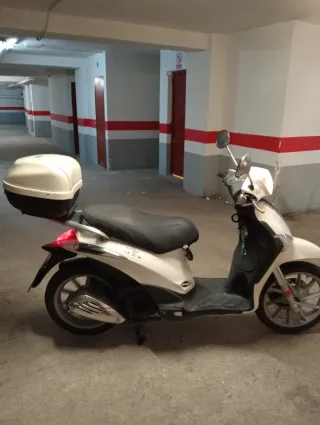 Moto Liberty 125 Blanca