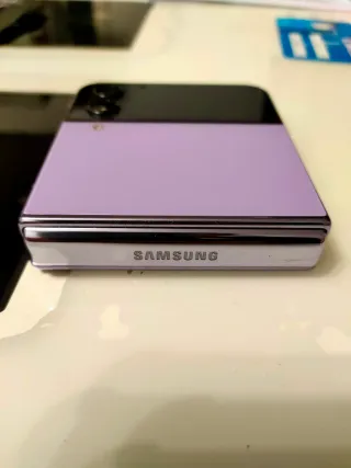 Samsung Galaxy Z Flip4 Negro/Morado