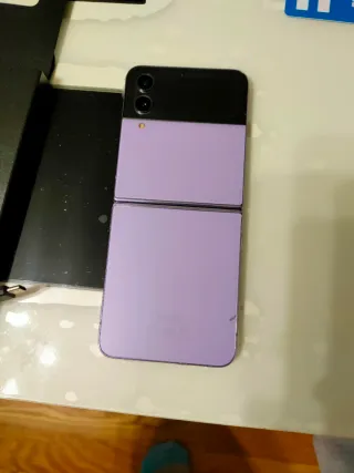 Samsung Galaxy Z Flip4 Negro/Morado