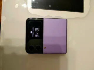 Samsung Galaxy Z Flip4 Negro/Morado