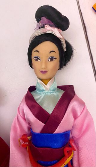 Boneca Disney Mulan