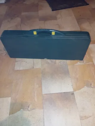 Tavolo e 4 sedie pieghevoli da campeggio