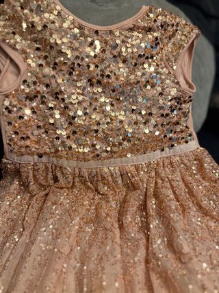 Vestido de princesa con lentejuelas