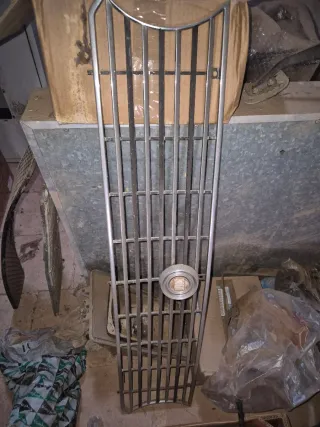 Rejilla Seat 124 1ª Serie