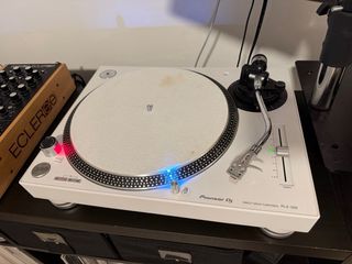 Pareja de tocadiscos Pioneer PLX-500 blancos