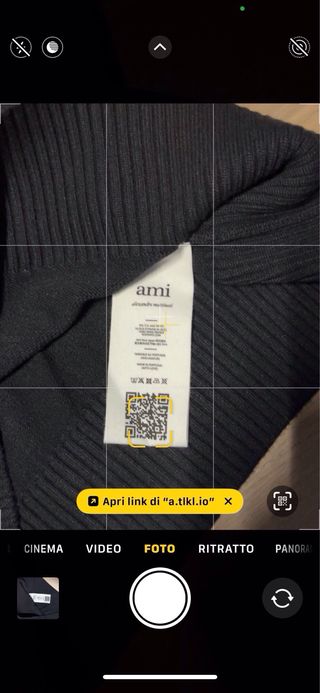 Maglione Ami Paris nero con cuore rosso