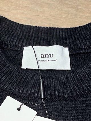 Maglione Ami Paris nero con cuore rosso