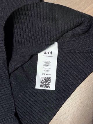 Maglione Ami Paris nero con cuore rosso