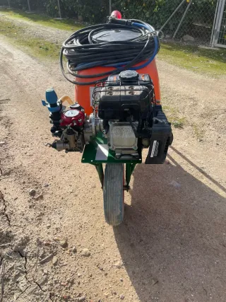 Máquina de fumigar NOUKI