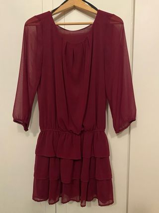 Vestido rojo de chica con volantes