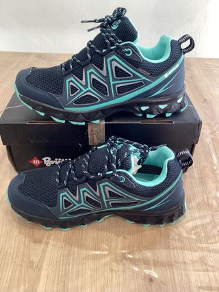 Botas de montaña Brütting azules y turquesa