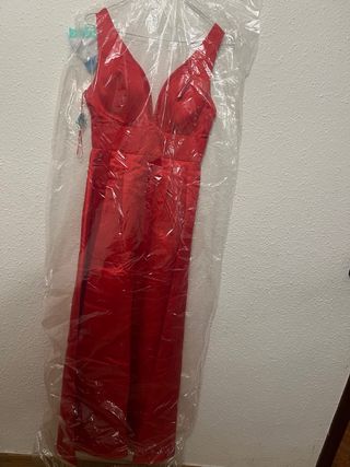Vestido rojo nuevo