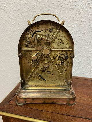 Reloj despertador antiguo