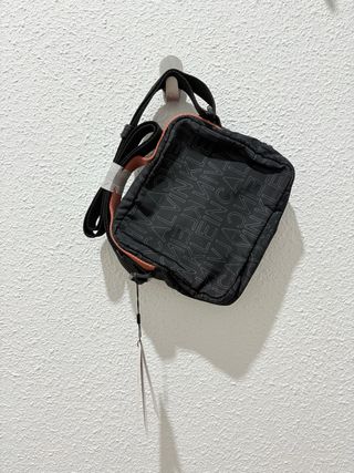 Bolso Calvin Klein nuevo.