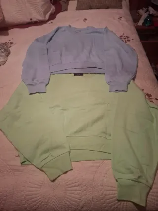 Lote 4 sudaderas crop top