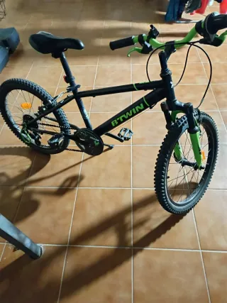 Bicicleta infantil B'TWIN 20 pulgadas