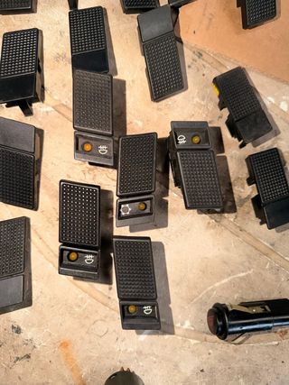 Tapas y botones.El antinieblas  A/C VENDIDO!!