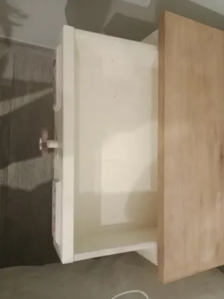 Cómoda y mesita de noche infantil