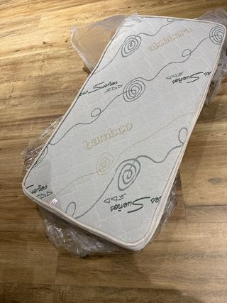Colchón cuna blanco