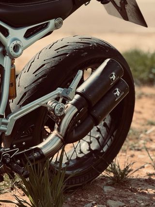 Silencioso IX RACE BMW R NINET Negro