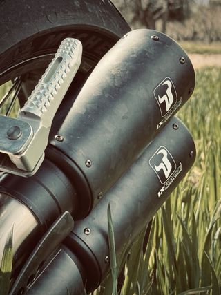 Silencioso IX RACE BMW R NINET Negro