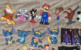 Lote mixto figuras y muñecas