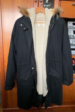 Parka negra mujer con borreguito interior