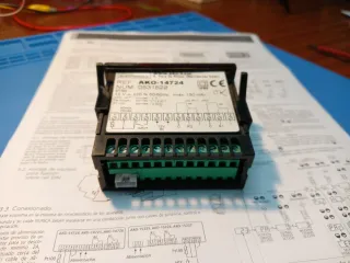 Termostato AKO-14724 12VAC-DC NTC/PT100