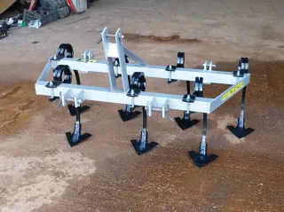 Cultivador mini tractor 7 brazos