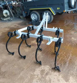 Cultivador mini tractor 7 brazos