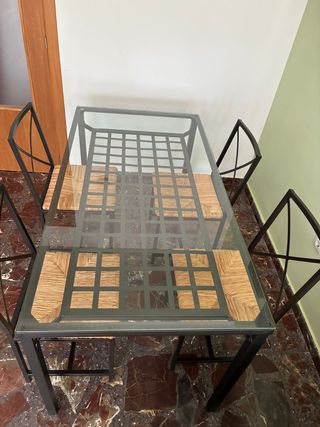 Mesa cristal y forja + 4 sillas IKEA