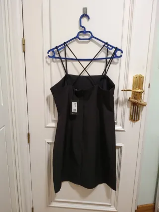 Vestido negro tirantes cruzados