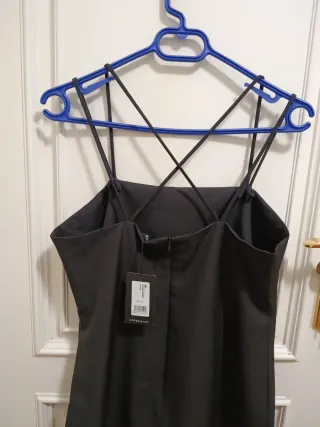 Vestido negro tirantes cruzados