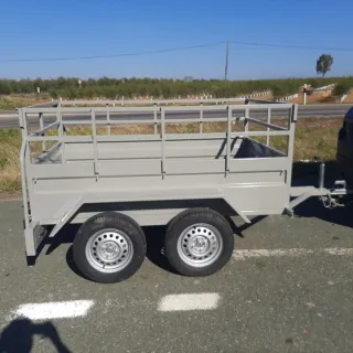 210x130 remolque con barandillas doble eje