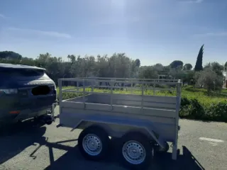 210x130 remolque con barandillas doble eje