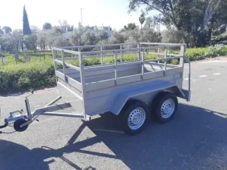 210x130 remolque con barandillas doble eje