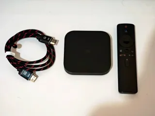 TV Philips 32” Full HD + Xiaomi TVBox + Barra Soni