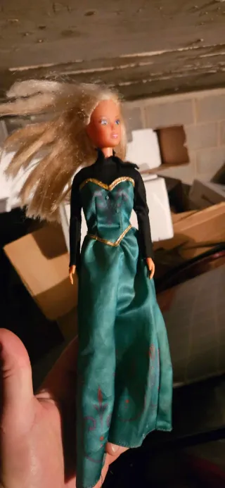 Muñeca estilo princesa vestido verde