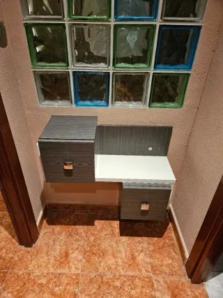 Mueble recibidor madera gris y blanco