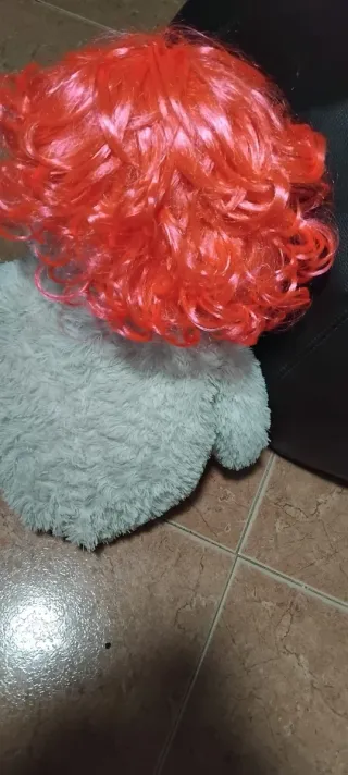 Peluca de disfraz negra y blanca 2 Euros c/u