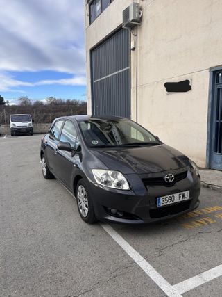 Toyota Auris 2.0 Diésel 126 CV con garantía