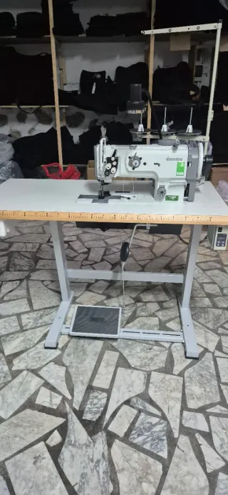 Máquina de coser industrial Daesma TA 1902