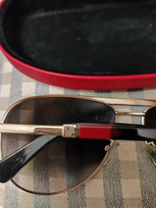 Gafas de sol Carolina Herrera doradas