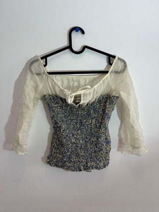 Blusa romántica fruncida flores mangas transparent