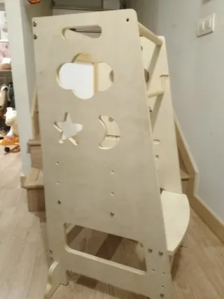 Torre de aprendizaje con pizarra